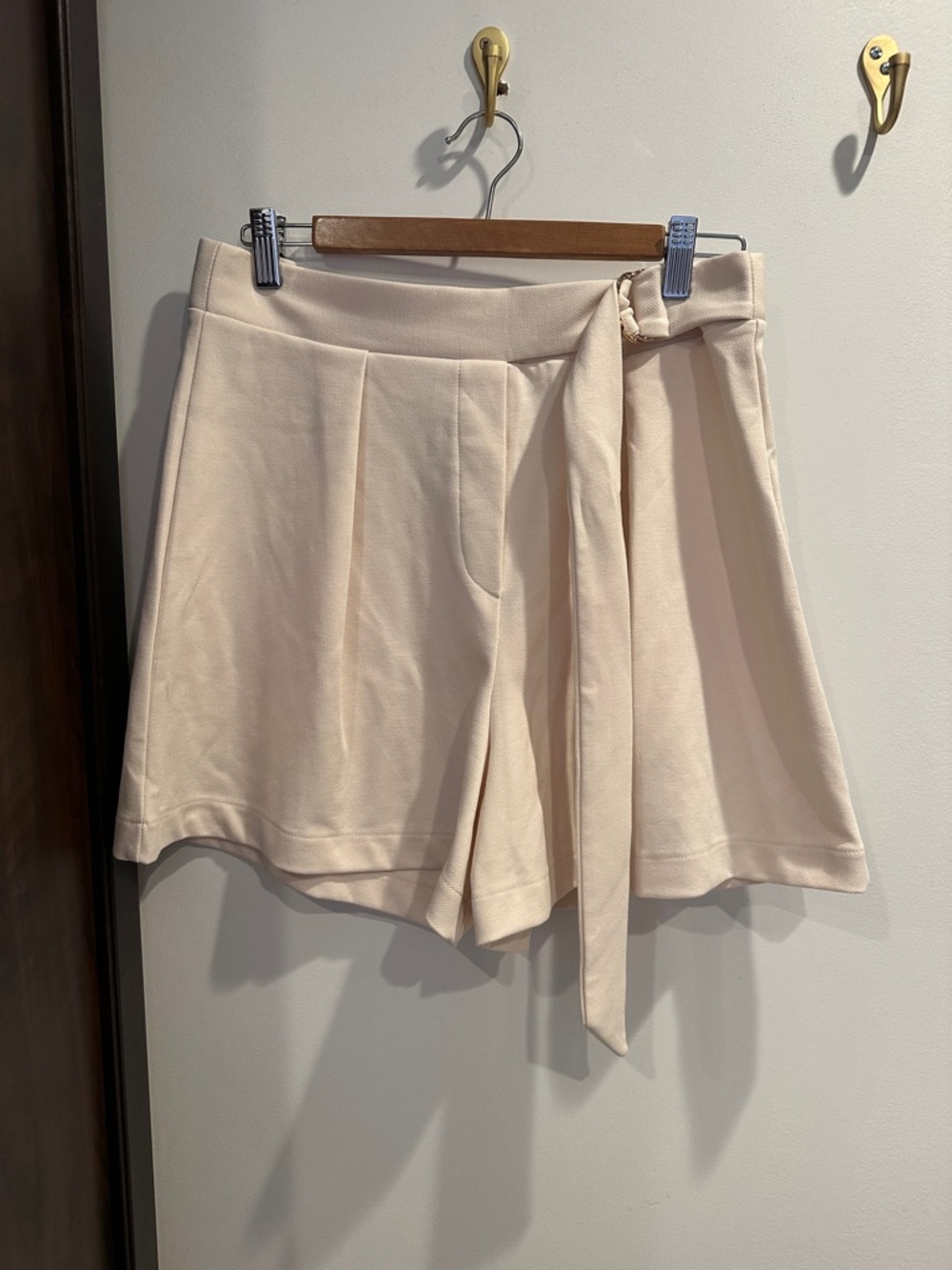 H&M Cream Tie-Belt Pleated Women's Skort Shorts
